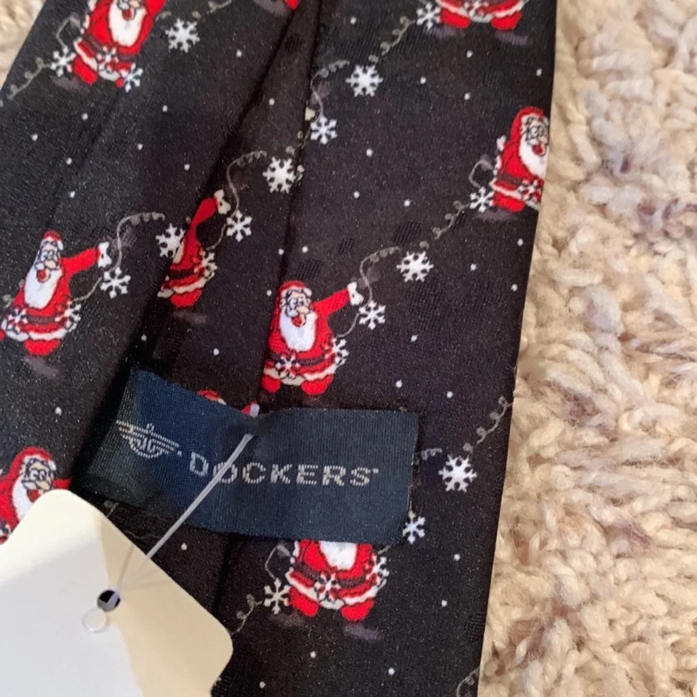 NWT Christmas clip on tie